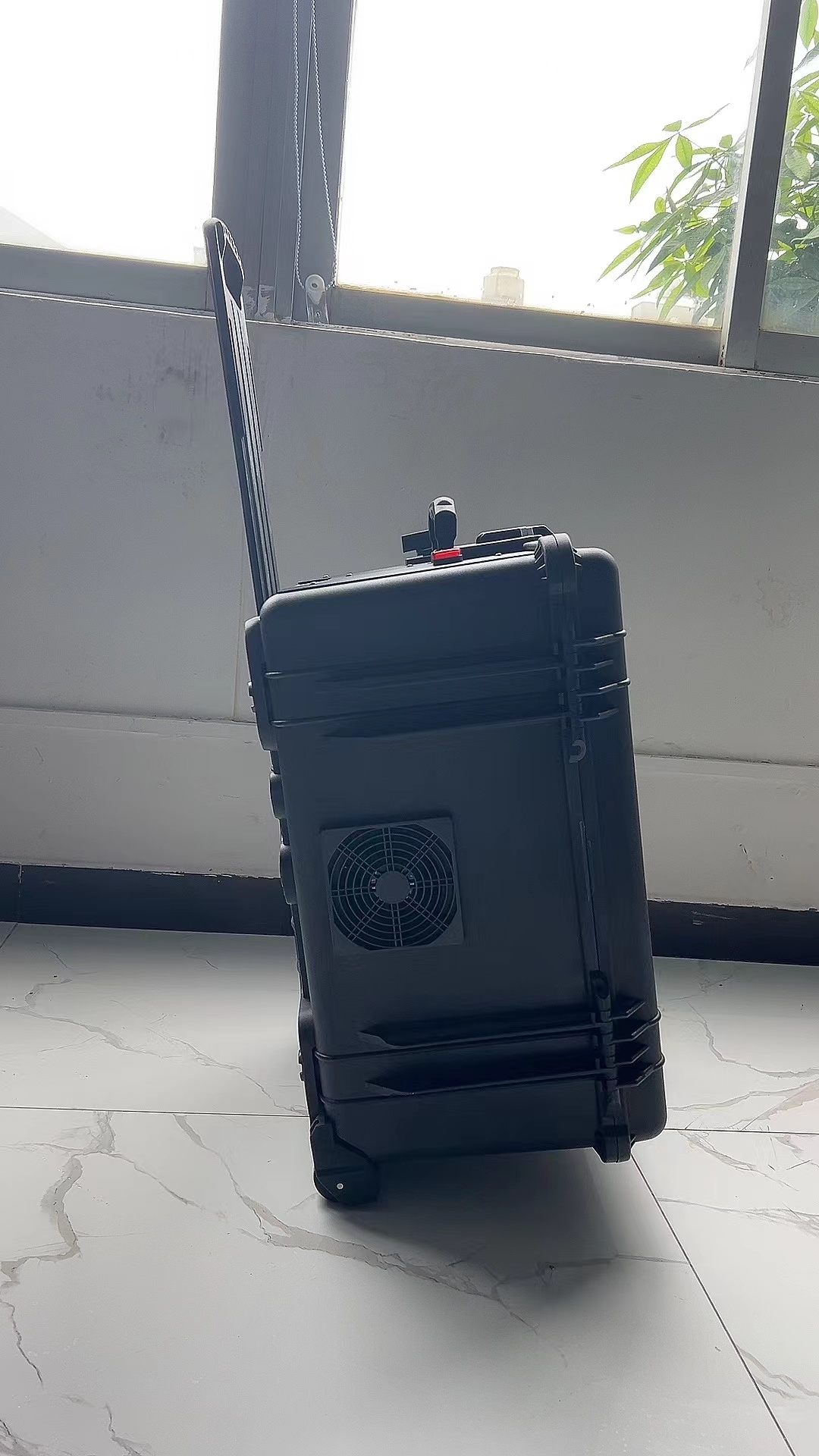 锦江手拉箱型移动通信干扰器